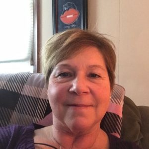 Meet your Posher, Lorie